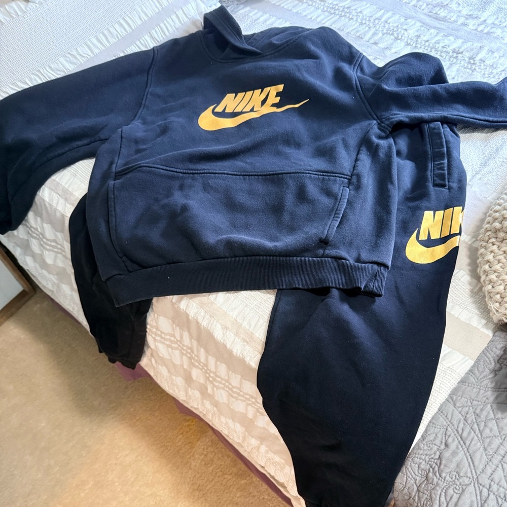 Nike YXL Black and Gold Joggers Set